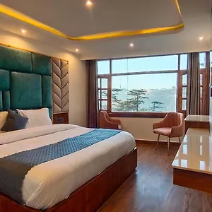 Mountain Zest - Royale - Free Pickup From Railway Station Hotel